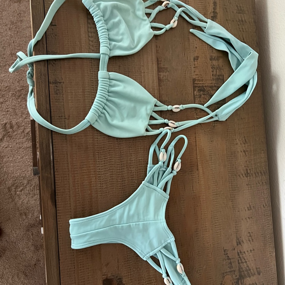 Montece Bikini